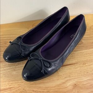 VANELI Pontus Navy Blue Patent Cap tow bow ballet style wedge flat size 12